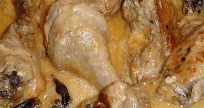 Восхитительная курица тушеная в сметане