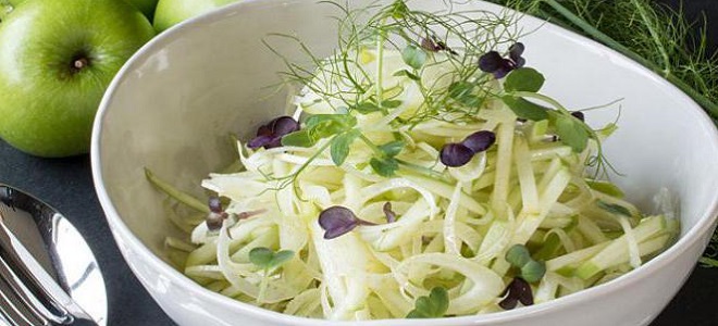 Салат с зеленой редькой - рецепт