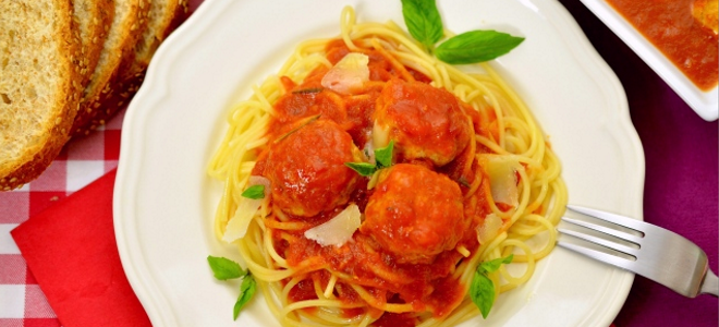 Итальянские фрикадельки в томатном соусе
