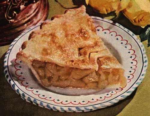 Make Yourself an Old Fashioned Apple Pie Tonight Apple Pie Slice on a Fancy Dish
