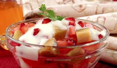 Салат с грейпфрутом клубникой и манго Салат с грейпфрутом клубникой и манго