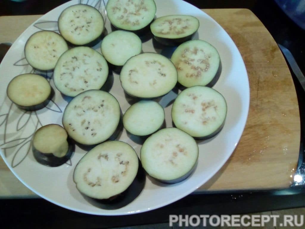 Фото рецепта - Запеченные баклажаны с картофелем и сыром - шаг 3