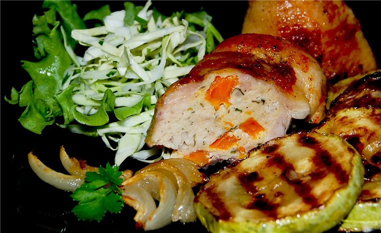 крылышки куриные, фаршированные, с кабачками