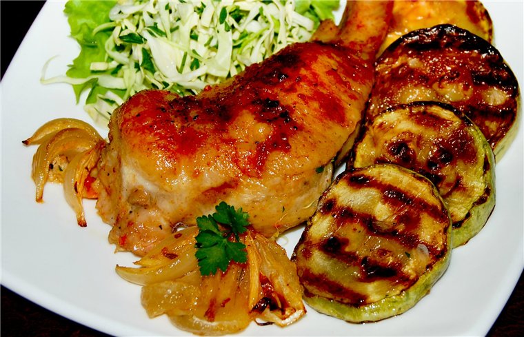 крылышки куриные, фаршированные, с кабачками