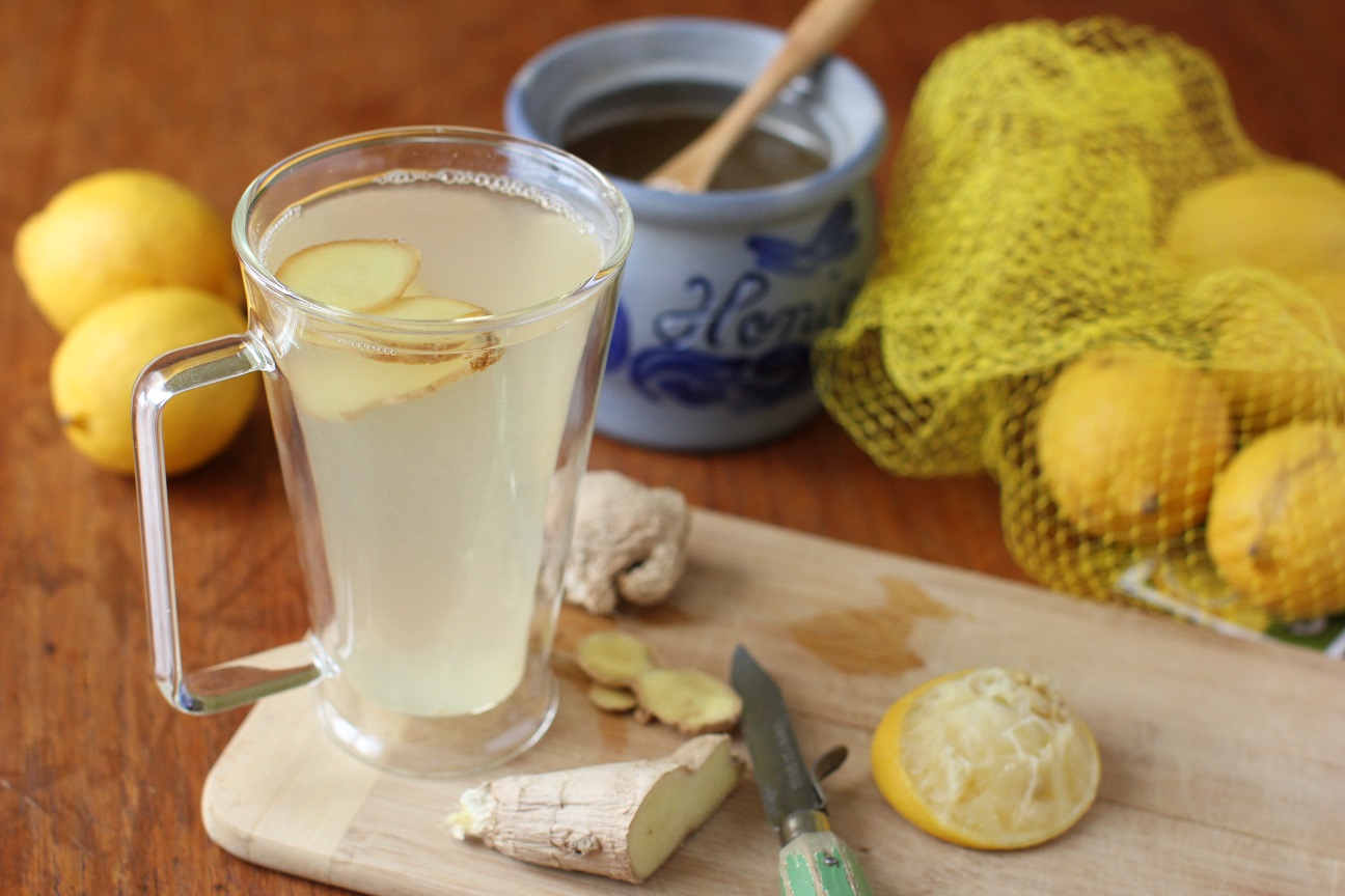 Напиток из имбиря, лимона и мёда
