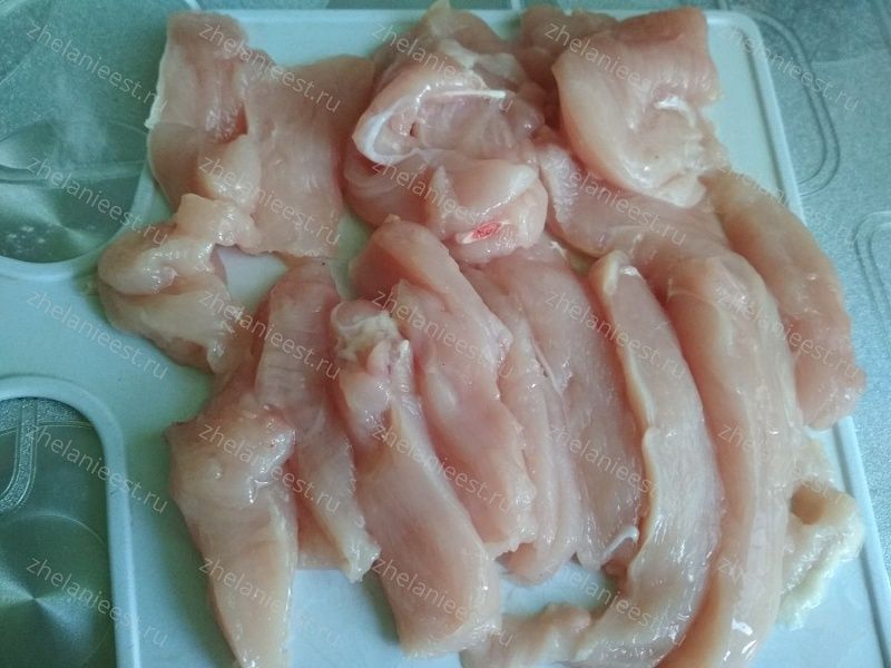 Домашние куриные наггетсы на сковороде - филе курицы
