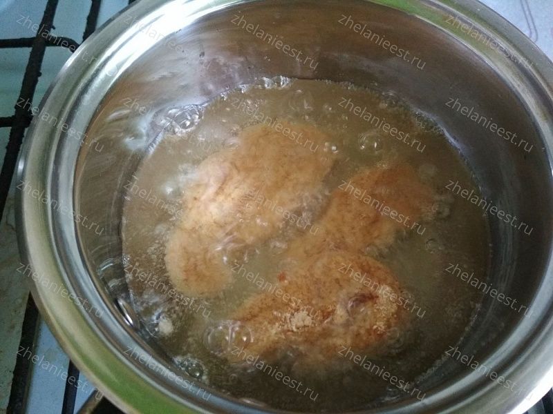 Домашние куриные наггетсы на сковороде - полуфабрикаты